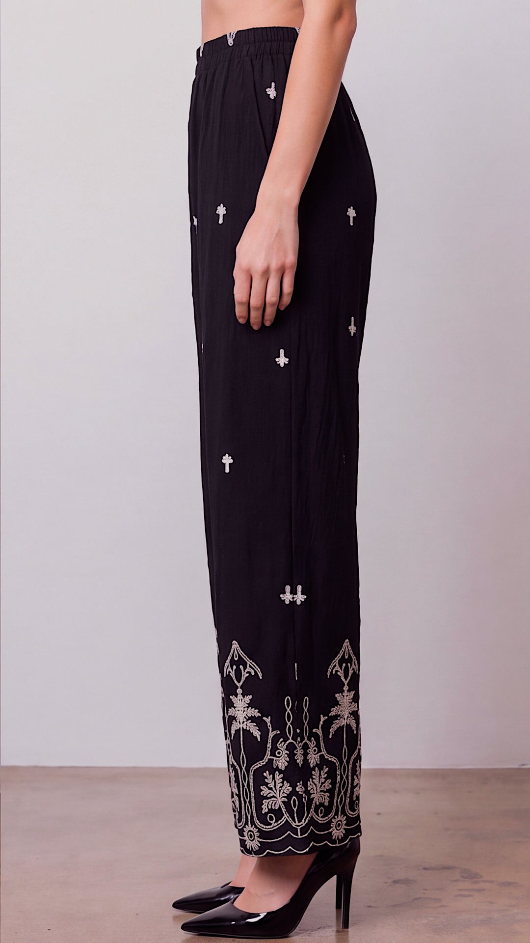 Palais Embroidered Pants