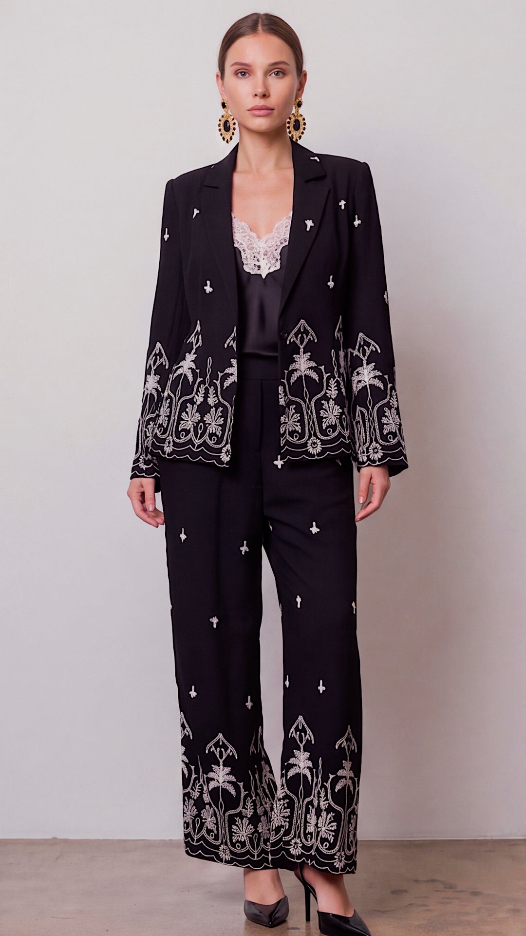 Palais Embroidered Pants